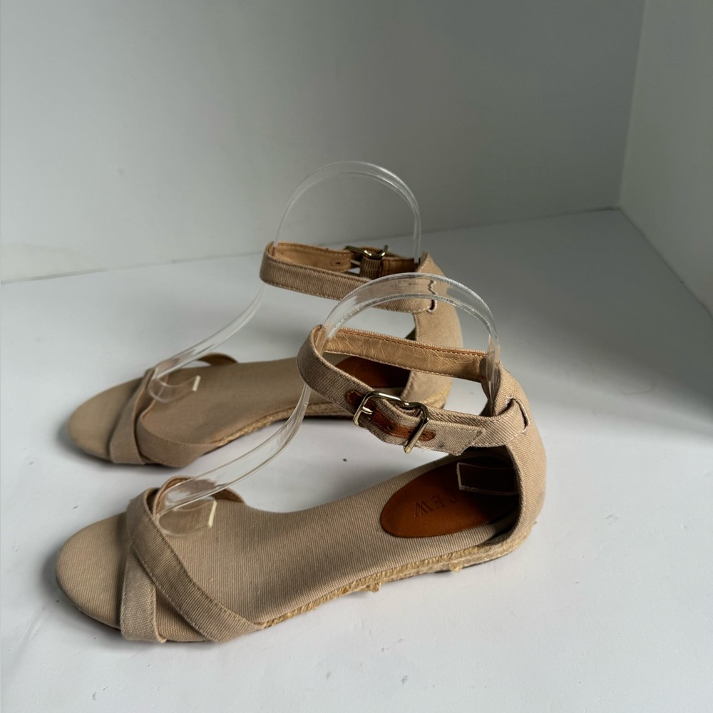 J. Crew Marina  Canvas tan criss-cross strappy Sandals. Size 8 - Picture 10 of 16